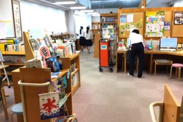 夏休みに本校図書館を公開しました（東京・学校図書館スタンプラリー2022参加）