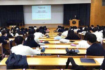 高3アカデミックリテラシーで明学大の先生による講義「教養原論」を行いました＜第9回＞