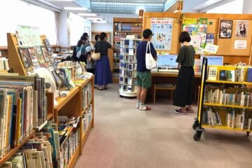 夏休みに本校図書館を公開しました（第10回　東京・学校図書館スタンプラリー参加）