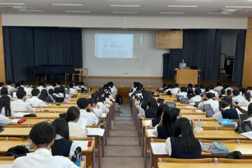明治学院大学の先生による高3生への講義「教養原論」が始まりました＜第1回＞