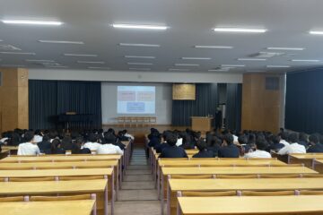 中学3年生　キャリア講演会を行いました