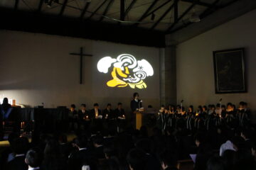 クリスマス賛美礼拝を行いました