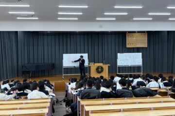 明治学院大学の先生による高校3年生への講義「教養原論」を行いました＜第12回＞