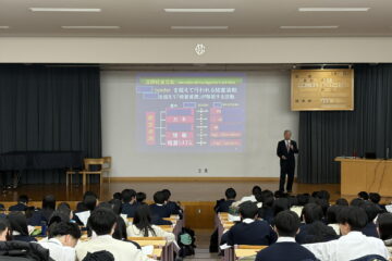 明治学院大学の先生による高校3年生への講義「教養原論」を行いました＜第13回＞