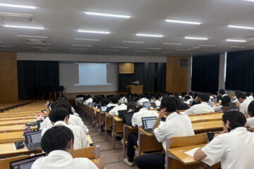 明治学院大学の先生による高校3年生への講義「教養原論」を行いました＜第10回＞