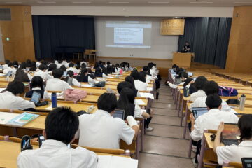 明治学院大学の先生による高校3年生への講義「教養原論」を行いました＜第13回＞